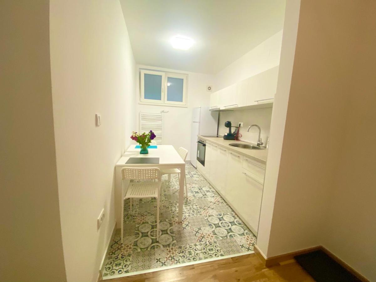 Apartmán Uptown Girl Bělehrad Exteriér fotografie